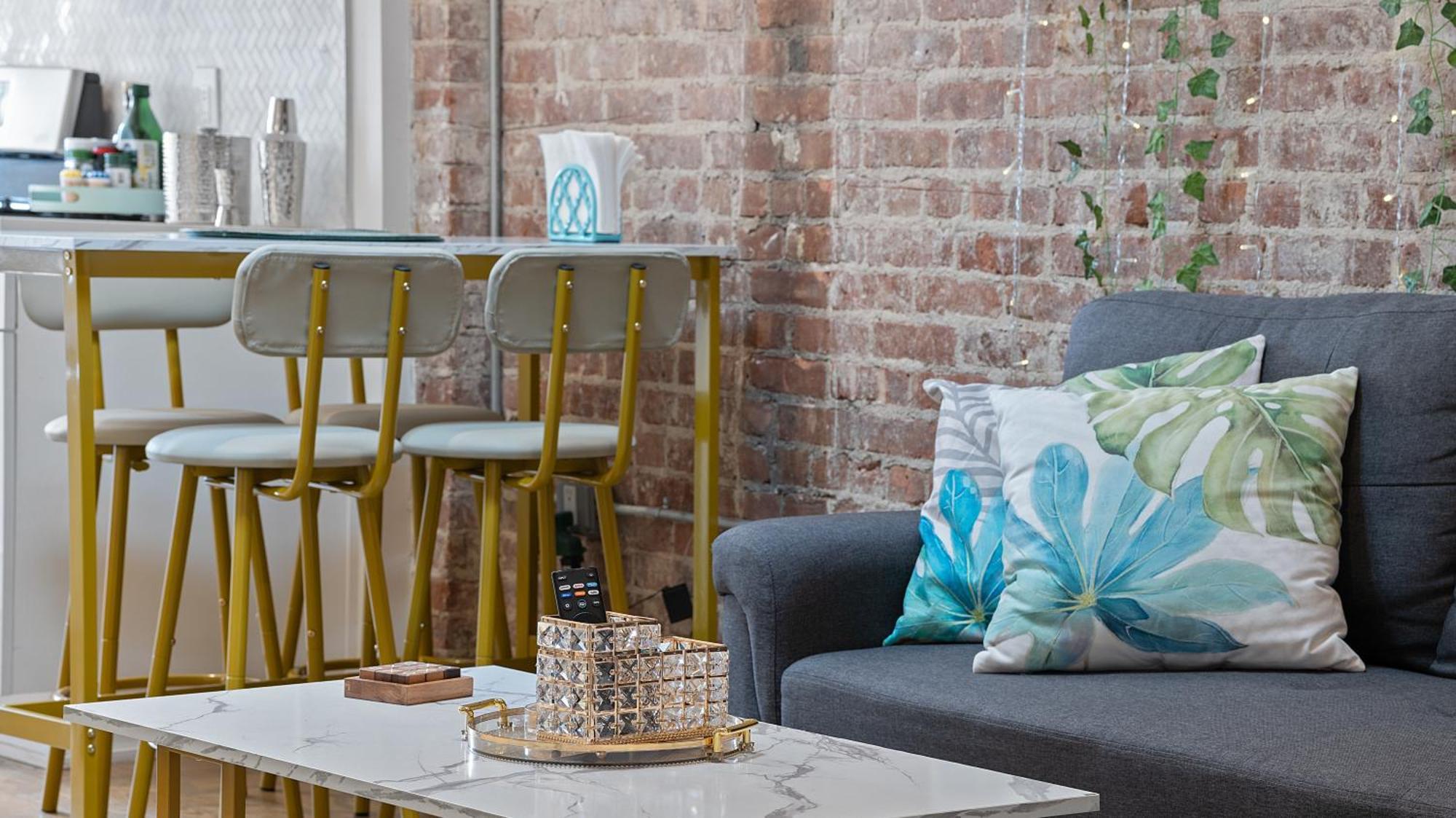 Chic Penthouse 15 Minutes From Nyc - Bus Stop At Doorstep Hoboken Eksteriør billede