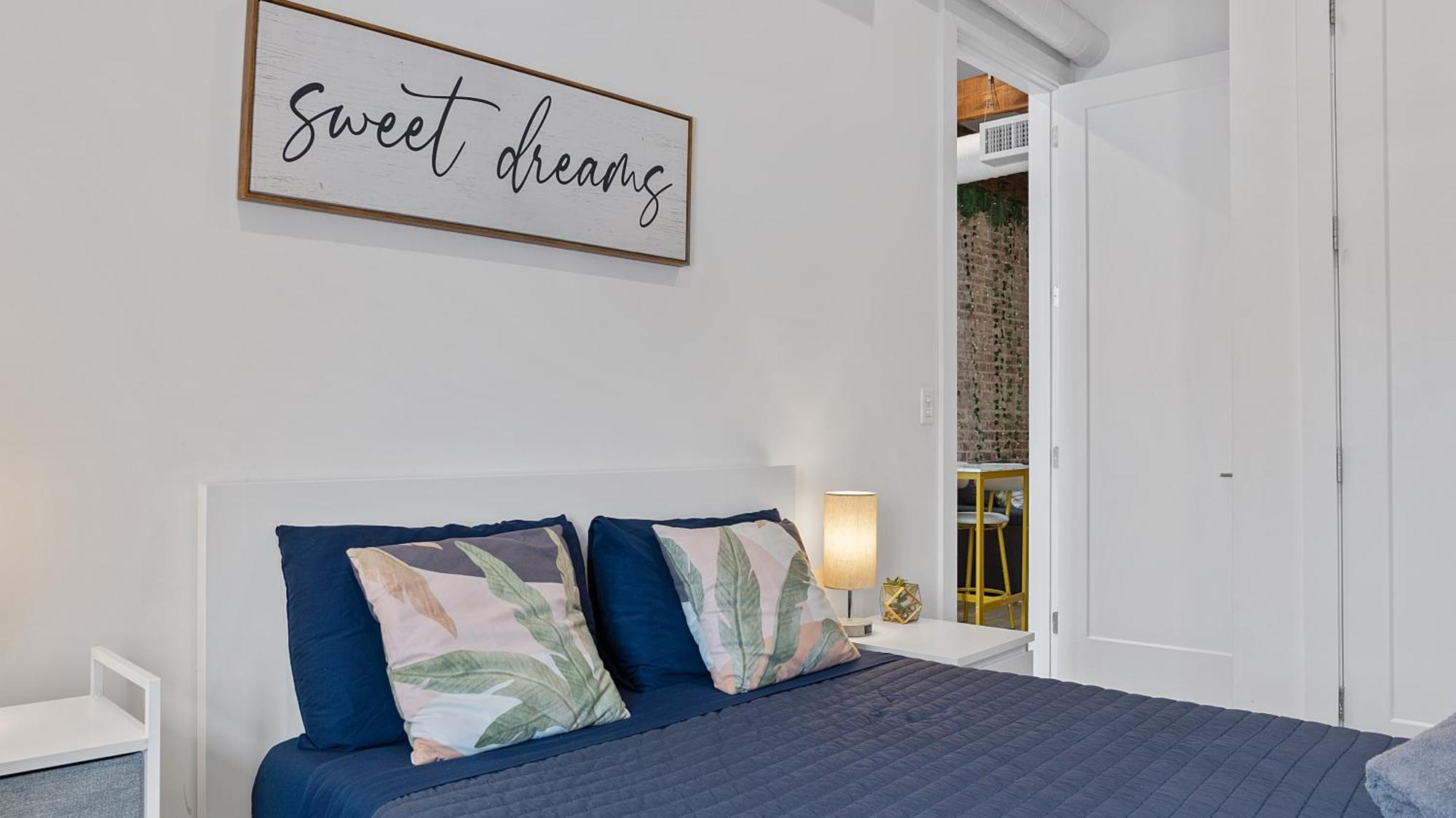 Chic Penthouse 15 Minutes From Nyc - Bus Stop At Doorstep Hoboken Eksteriør billede