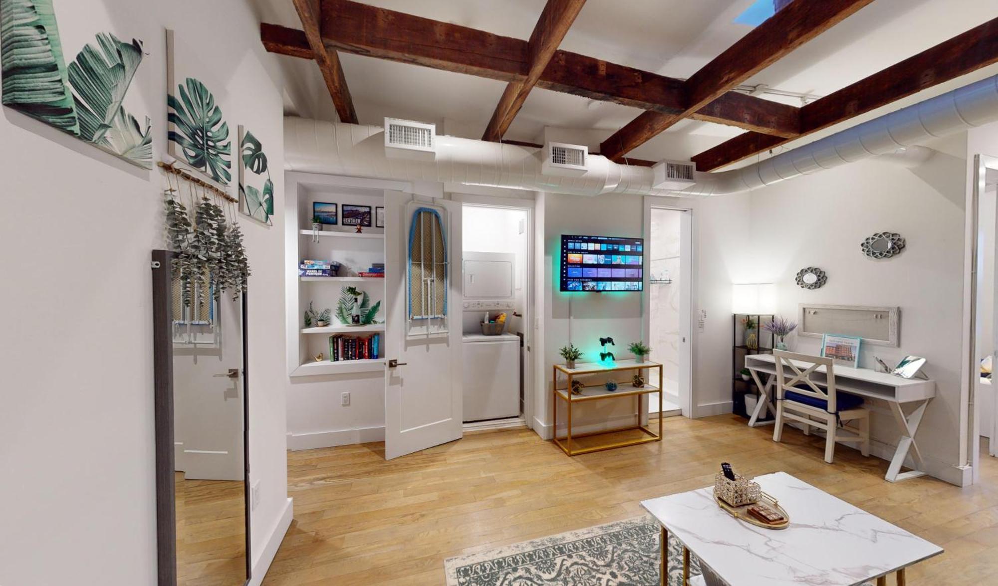 Chic Penthouse 15 Minutes From Nyc - Bus Stop At Doorstep Hoboken Eksteriør billede