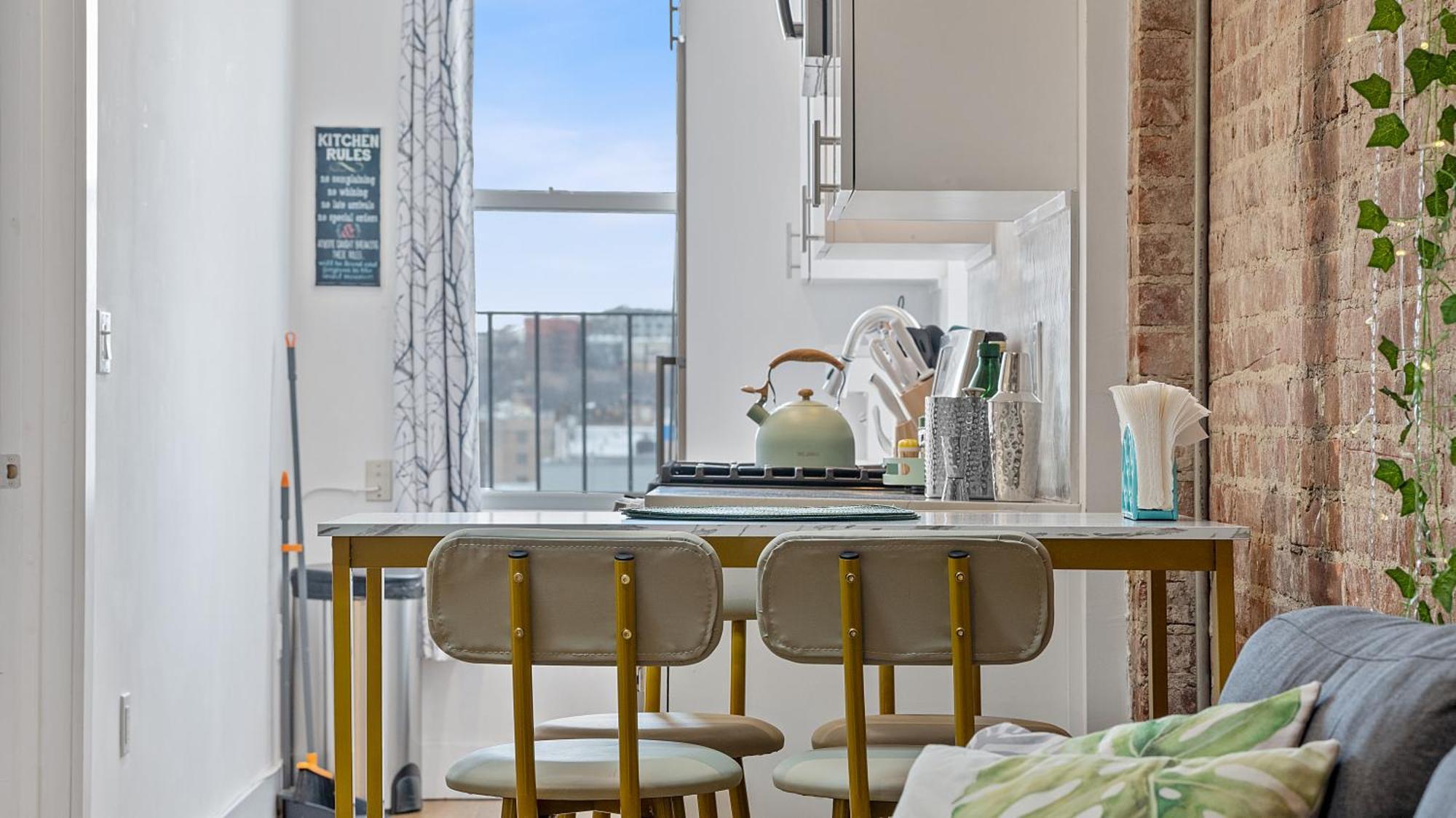 Chic Penthouse 15 Minutes From Nyc - Bus Stop At Doorstep Hoboken Eksteriør billede